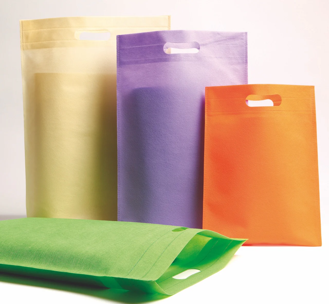 Shopper TNT Colorato manico fustellato - Image 3